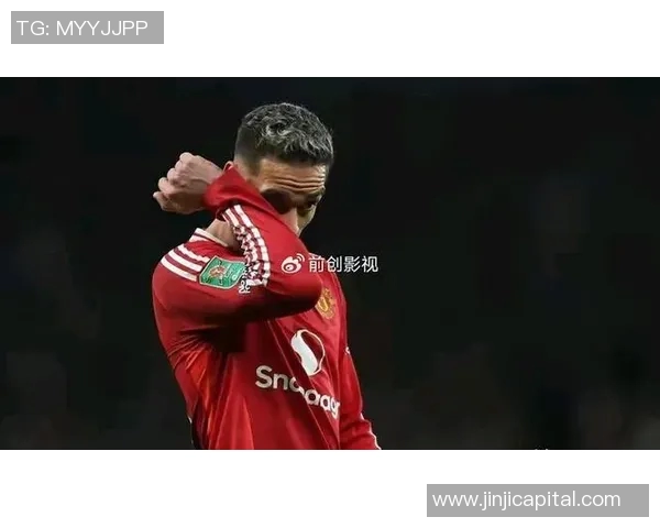 足球明星失利时的心情瞬间展现他们的真实情感与职业压力